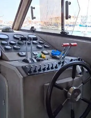 보트호텔 Boat Rent Napoli